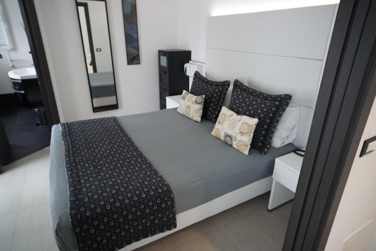 Hotel Rossini 4S ลินญาโน ซับเบียโดโร ภายนอก รูปภาพ