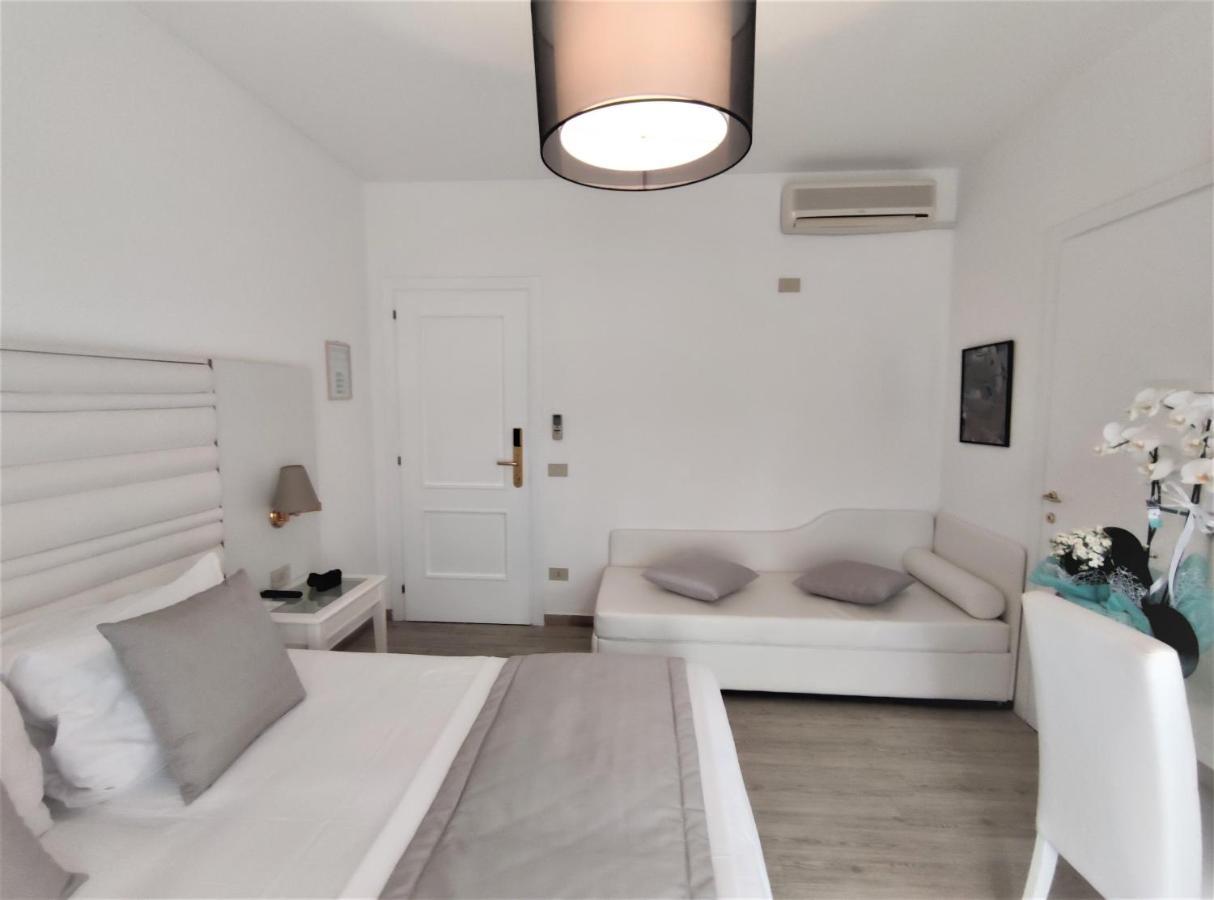 Hotel Rossini 4S ลินญาโน ซับเบียโดโร ภายนอก รูปภาพ