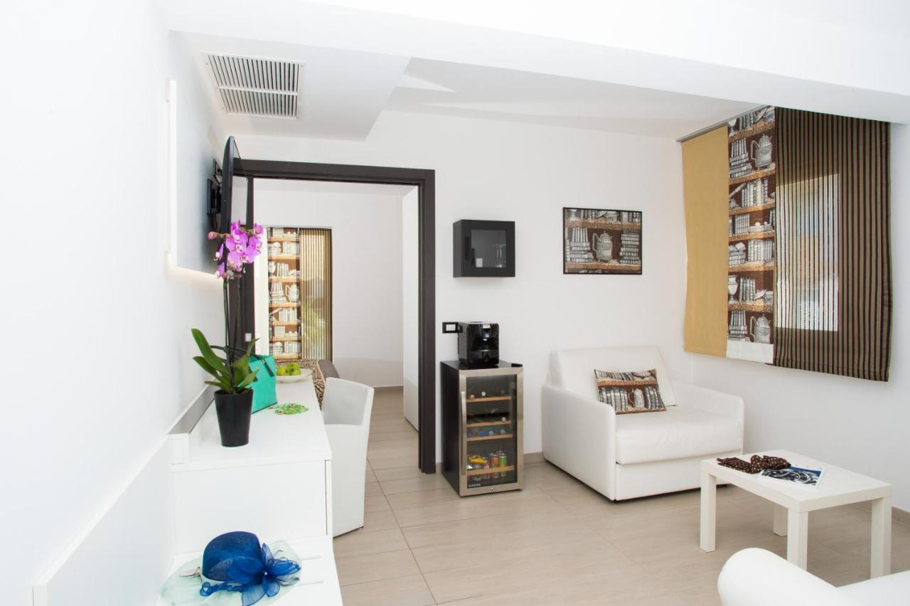 Hotel Rossini 4S ลินญาโน ซับเบียโดโร ภายนอก รูปภาพ