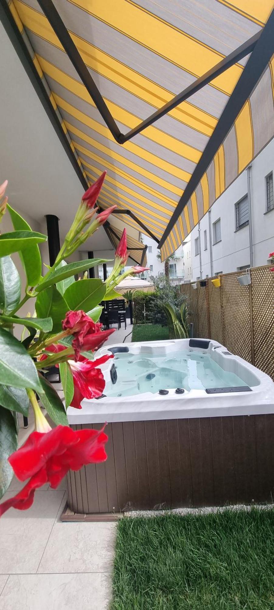 Hotel Rossini 4S ลินญาโน ซับเบียโดโร ภายนอก รูปภาพ