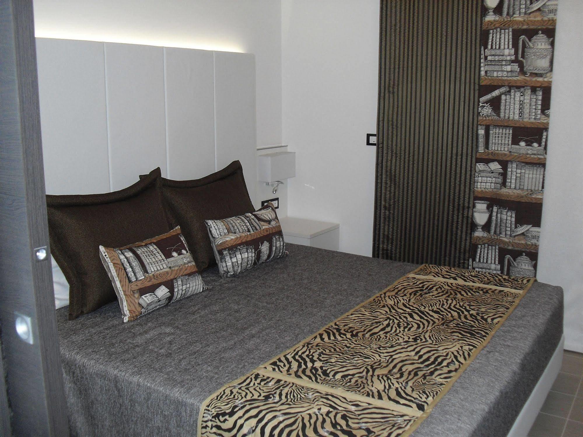 Hotel Rossini 4S ลินญาโน ซับเบียโดโร ภายนอก รูปภาพ