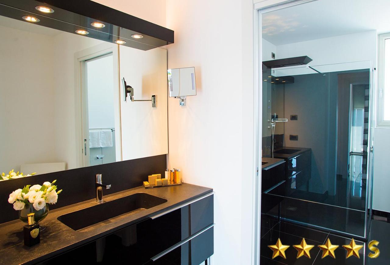 Hotel Rossini 4S ลินญาโน ซับเบียโดโร ภายนอก รูปภาพ
