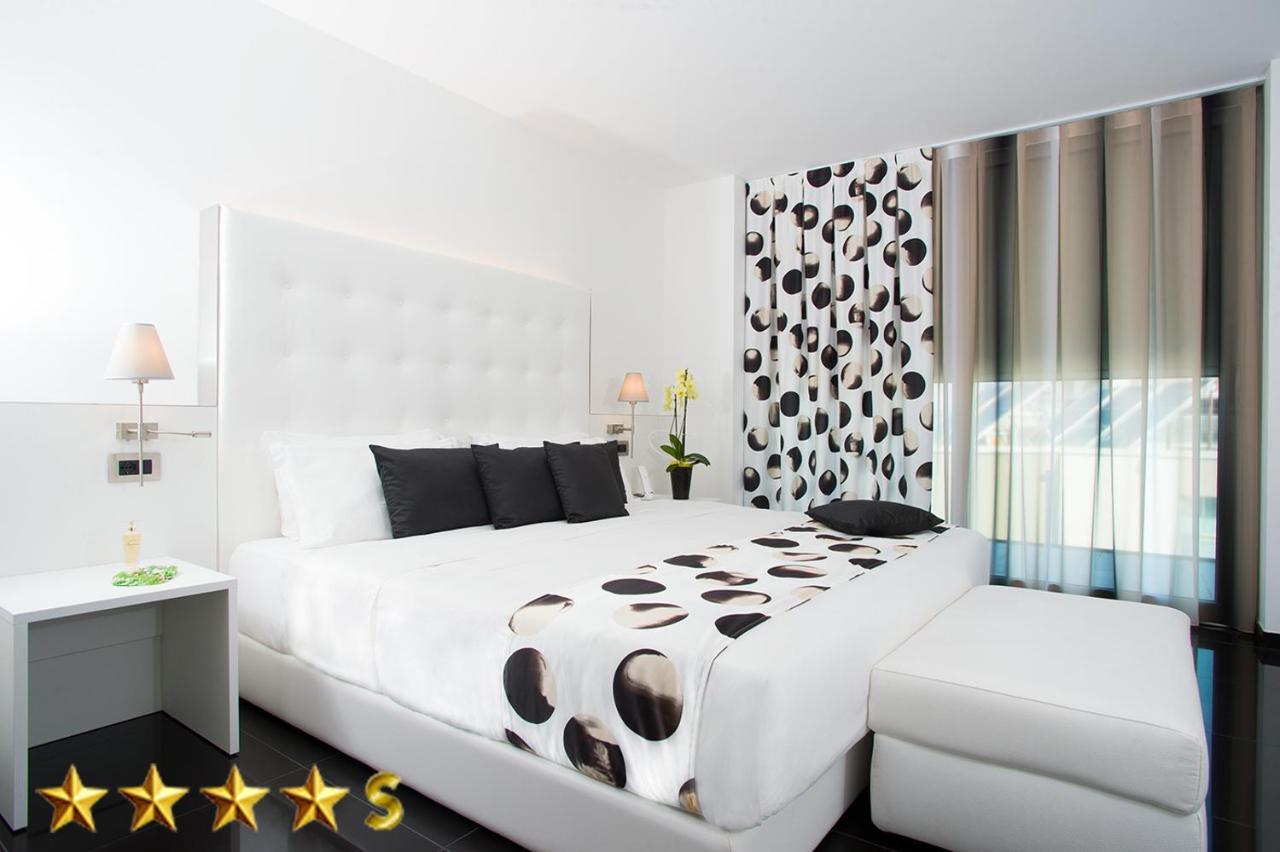 Hotel Rossini 4S ลินญาโน ซับเบียโดโร ภายนอก รูปภาพ