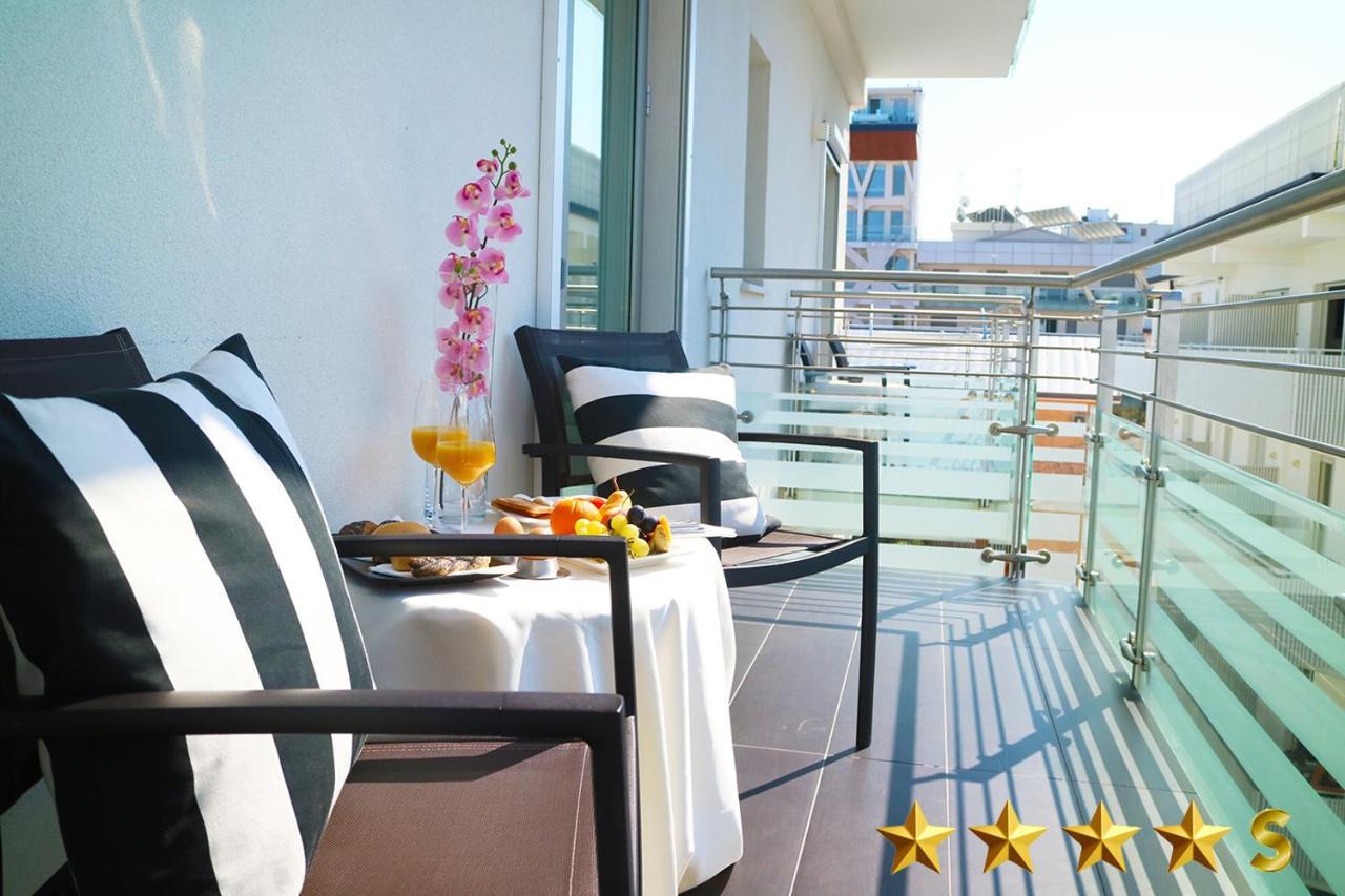 Hotel Rossini 4S ลินญาโน ซับเบียโดโร ภายนอก รูปภาพ