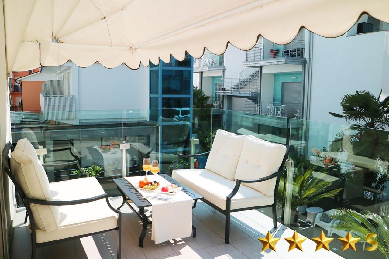 Hotel Rossini 4S ลินญาโน ซับเบียโดโร ภายนอก รูปภาพ