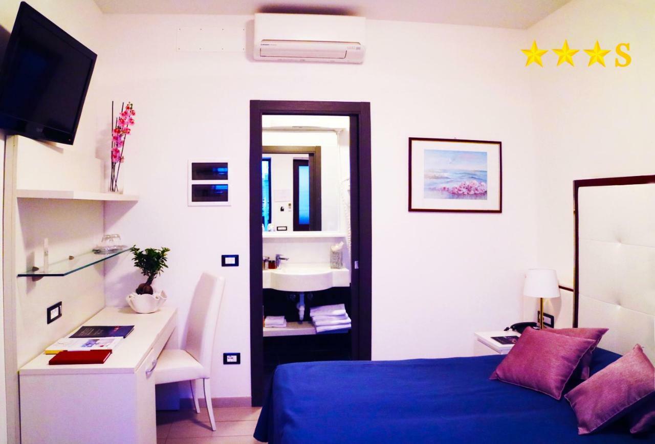 Hotel Rossini 4S ลินญาโน ซับเบียโดโร ภายนอก รูปภาพ